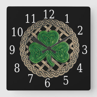 Shamrock negro y nudos celtas reloj cuadrado