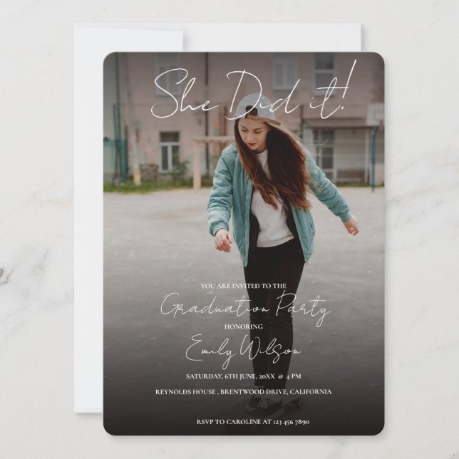 She Did It Modern Photo Graduation Party Invite (Anverso)