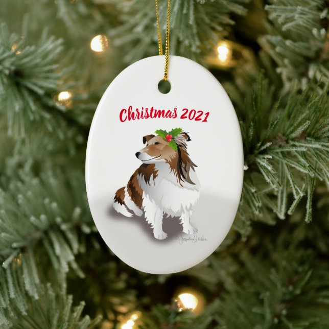 Sheltie con el adorno navideño verde Holly (Árbol)