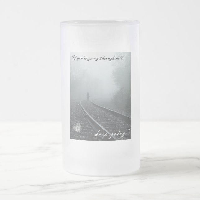 Si usted está pasando con infierno guarde la taza (Centro)