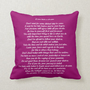 Si usted tiene una almohada ideal del rosa del
