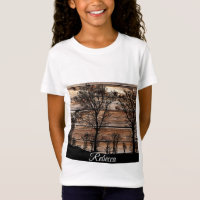 Silhouette De Árbol De Woodland En Camiseta De Bar