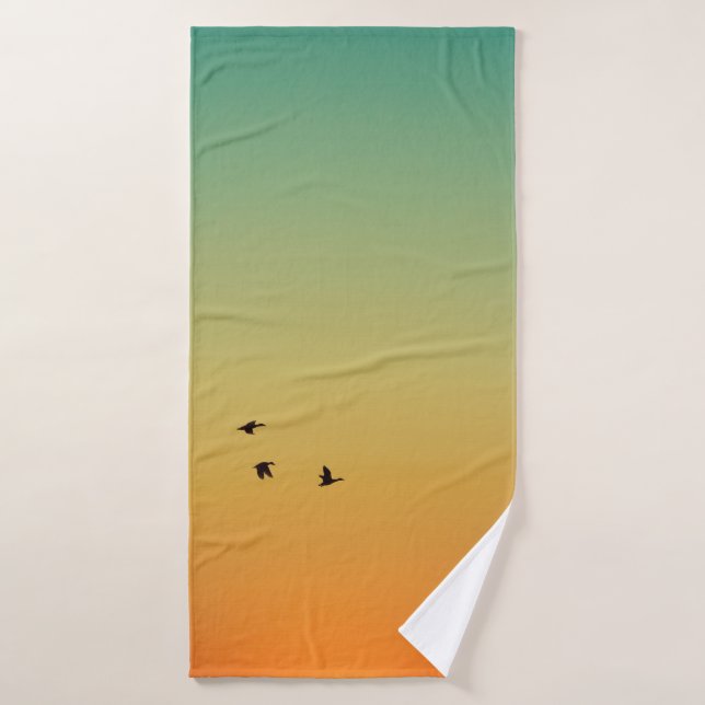SILHOUETTE DE AVES VOLANDO DURANTE EL SOL (Toalla de baño)