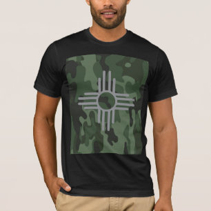 Símbolo zia camuflaje hombres camiseta