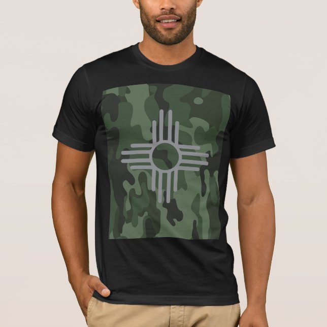 Símbolo zia camuflaje hombres camiseta (Anverso)