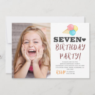 Simple invitación al corazón del feliz cumpleaños
