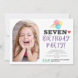 Simple invitación al corazón del feliz cumpleaños