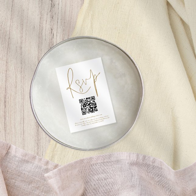 Simple QR Código Gold Script Wedding Tarjeta RSVP (Subido por el creador)