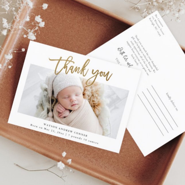 Simple Tarjeta de Agradecimiento de Foto de Bebé c (Elegant and modern script gold thank you baby photo thank you card and birth announcement.)