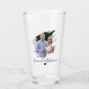 Simple y encantoso vaso de cerveza para parejas en