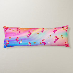 Sirenas en las nubes de arcoiris con almohada corp