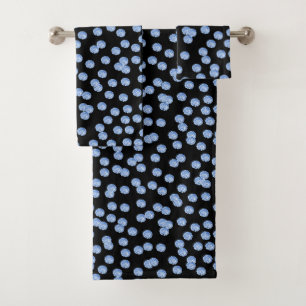 Sistema azul de la toalla del cuarto de baño de