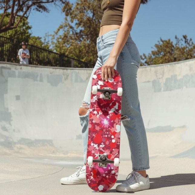 Skateboard Abstract Red and Pink Geometric Graphic (Subido por el creador)