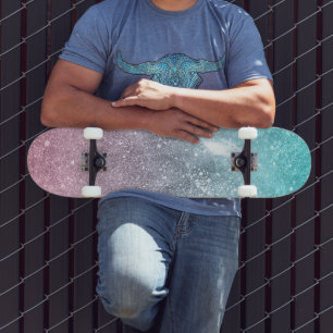 Skateboard abstracto de galaxia acuática azul rosa oscura