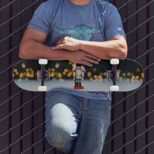 Skateboard Adorno clásico de cascanueces de SlipperyJoe's nav