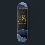 Skateboard Agante negro azul para Chicas personalizados<br><div class="desc">Monograma de oro personalizado sobre negro con bordes purpurinas de oro de agate negro azul. Resumen geode</div>