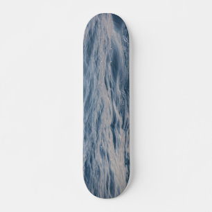 Skateboard Agua de mar en primer plano