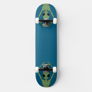 Skateboard Alien Heart Pose