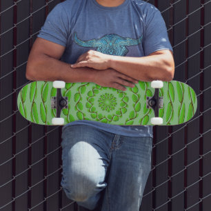 Skateboard Anillos de hojas concéntricas por Kenneth Yoncich