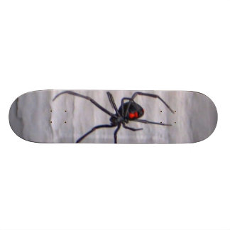 Skateboard araña de la viuda negra