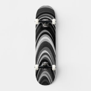 Skateboard Arcos blancos y negros