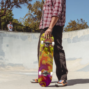 Skateboard Arte abstracto funky en espiral fractal vibrante y