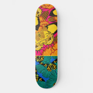 Skateboard Arte de Mariposa Rosa y Turquesa Maximalista Vibra