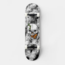 Skateboard Arte digital Skull and Monarch Butterfly  