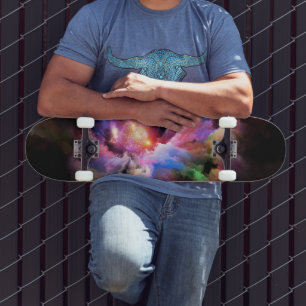 Skateboard arte en la nube abstracto vibrante surrealista de