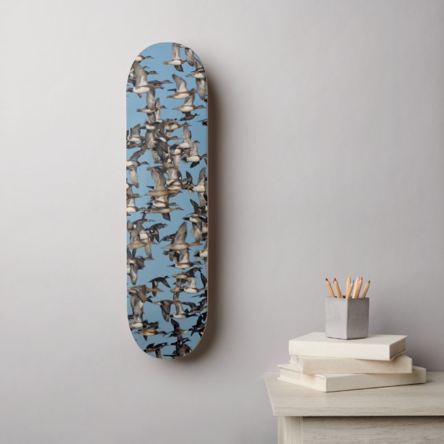 Skateboard Asombrosos pollos de invierno en el vuelo (Arte de la pared)