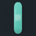 Skateboard Audaz Monograma Moderno 3 Iniciales | Blanco En Aq<br><div class="desc">Clásico,  audaz y moderno.</div>