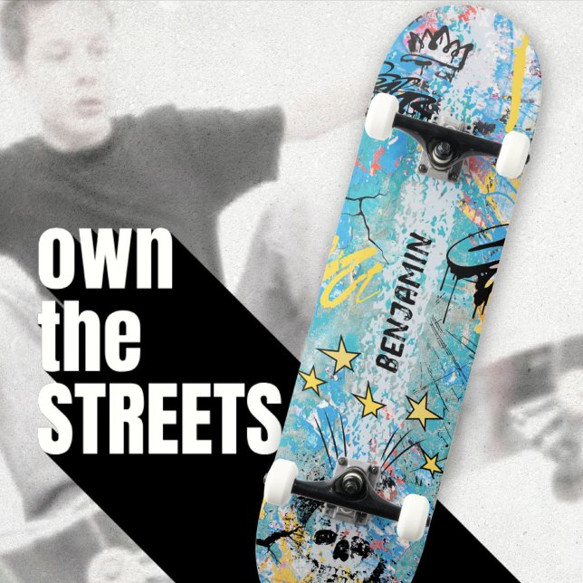 Skateboard Audaz y vibrante cráneo de graffiti urbano (Bold Vibrant Urban Graffiti Skull Skateboard ©Susanne Sachers - Sunny Wanderlust 🌞✈️)