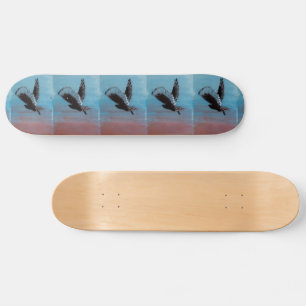 Skateboard Aves voladoras de búho de amanecer azul cielo rosa