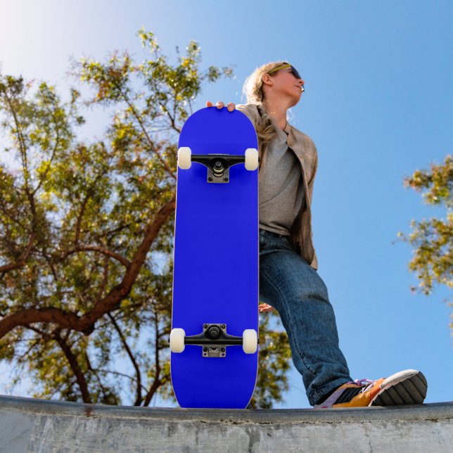 Skateboard Azul (color sólido) (Exterior 1)
