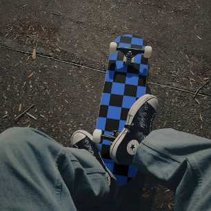 Skateboard Azul eléctrico y negro a cuadros
