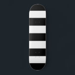 Skateboard Bandas Horizontal Negra Y Blanca<br><div class="desc">Las audaces rayas gráficas en blanco y negro, de estilo horizontal o vertical, son un estilo gráfico clásico y moderno que siempre le da un gran regalo personalizado a usted o a alguien especial en su lista, lo que seguro que impresionará en cualquier ocasión festiva. Envíenos un correo electrónico a...</div>