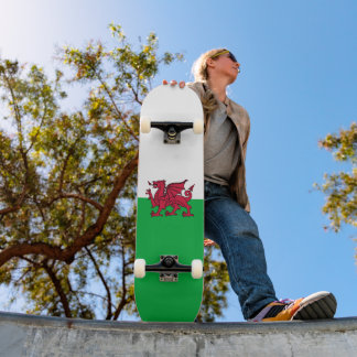 Skateboard Bandera celta del Dragón Rojo en Gales y Gales