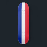 Skateboard Bandera francesa (Francia)<br><div class="desc">Este diseño presenta la bandera nacional de Francia (oficialmente República Francesa, República Francesa), país conformado por la Francia metropolitana en Europa Occidental y varias regiones y territorios de ultramar. El área metropolitana de Francia se extiende desde el mar Mediterráneo hasta el Canal de la Mancha y el Mar del Norte,...</div>