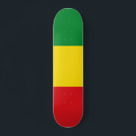 Skateboard Bandera rastafariana rasta etíope<br><div class="desc">Los colores rojo, verde y amarillo representan la bandera del rastafari, pero también es una bandera de Etiopía. Este es un regalo de alta calidad de Rasta y un gran diseño para todos los rastafaris. Visite nuestra tienda para encontrar más regalos geniales de rasta y otras ideas de regalo de...</div>