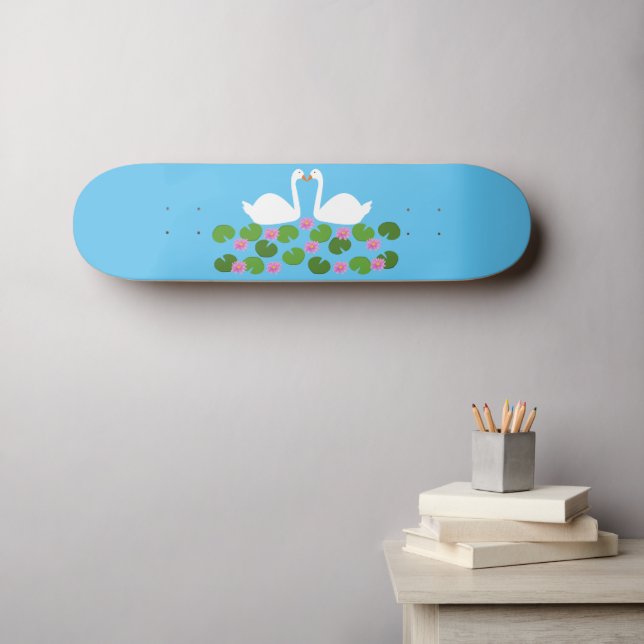 Skateboard Boda de cisnes blancos y lirios de agua (Arte de pared (horz))