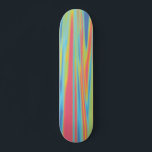Skateboard Borde holográfico colorido moderno<br><div class="desc">Pizarra holográfica moderna de aspecto multicolor para tu patinador callejero favorito que rodea la acera o toca las tuberías. Una cubierta única para cualquier patinador.</div>