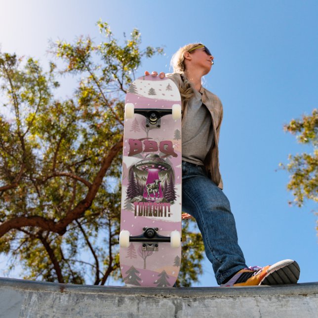 Skateboard Broma de Abducción de Vaca a la Barbacoa Alienígen (Exterior 1)