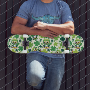Skateboard Búho Bebé Lindo St Patrick Dibujo Animado