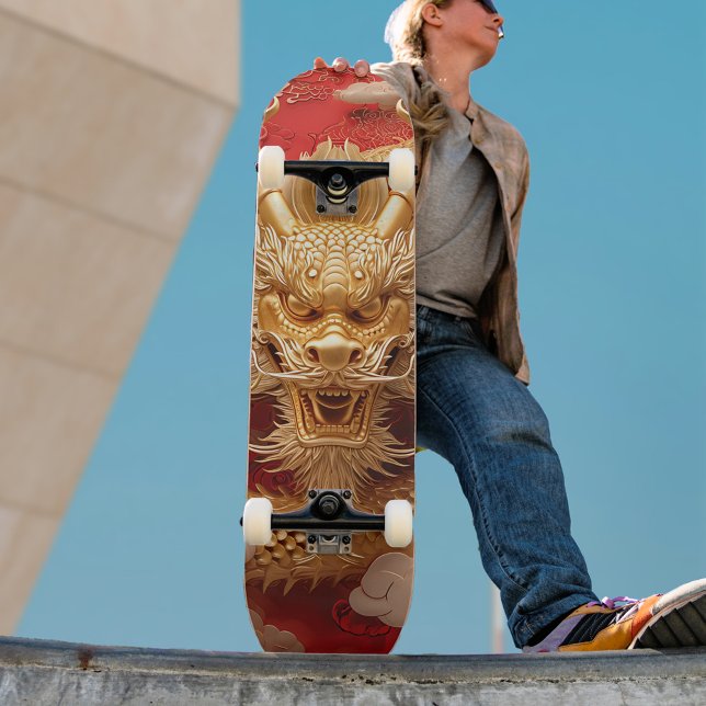 Skateboard Cabeza de dragón rojo y dorado (Subido por el creador)