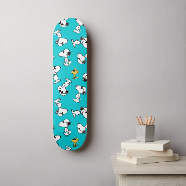 Skateboard Cacahuetes | Patrón Snoopy & Gafas de sol (Arte de la pared)