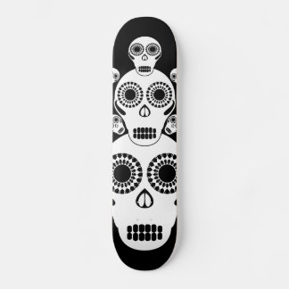 Skateboard Calaveras blancas negras
