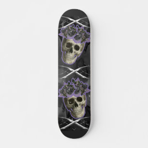 Skateboard Calaveras con detalles de plata y niebla morada
