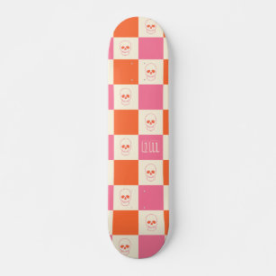 Skateboard Calaveras de tablero de ajedrez en rosa, Naranja y