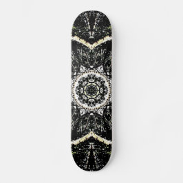 Skateboard Caleidoscópico Gótico