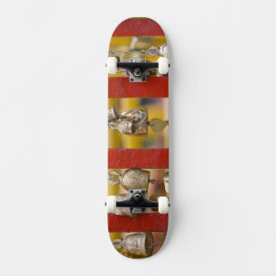 Skateboard Campanas budistas en el Templo Doi Suthep